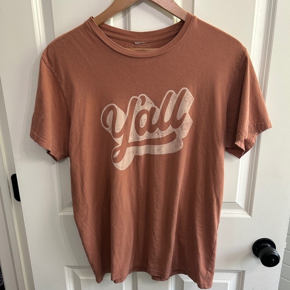 GUC Y’all graphic tee size Large  Rust/Rose color. Some wear around neck. Soft!! - Picture 9 of 9